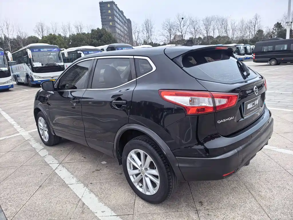 Nissan Qashqai 2017 2.0L CVT Elite V — Фотографии автомобиля 6