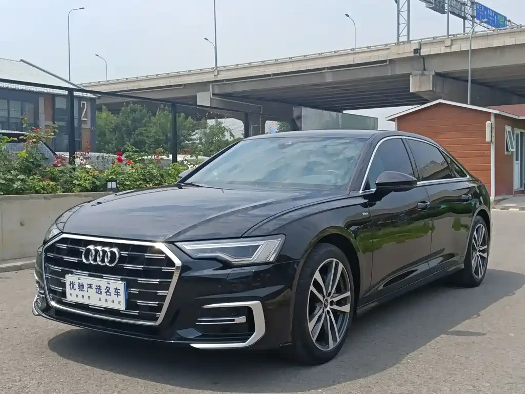 Audi A6L 2023 40 TFSI Luxury