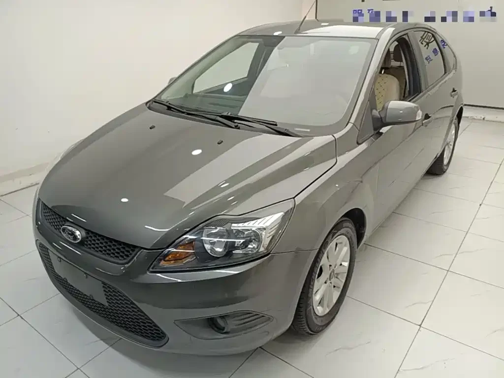 Ford Focus 2013 1.8L MT