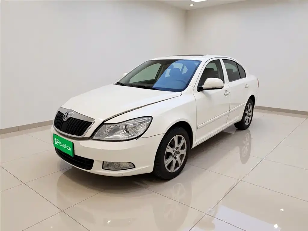 Skoda Octavia 2015 1.6L AT