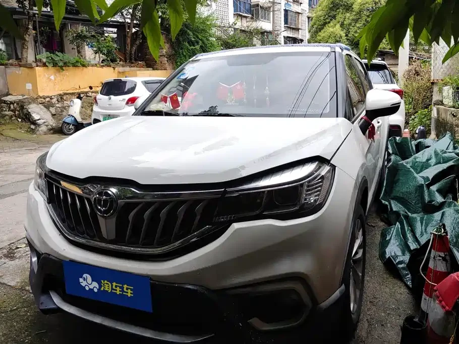 Brilliance V3 2017 1.5L AT