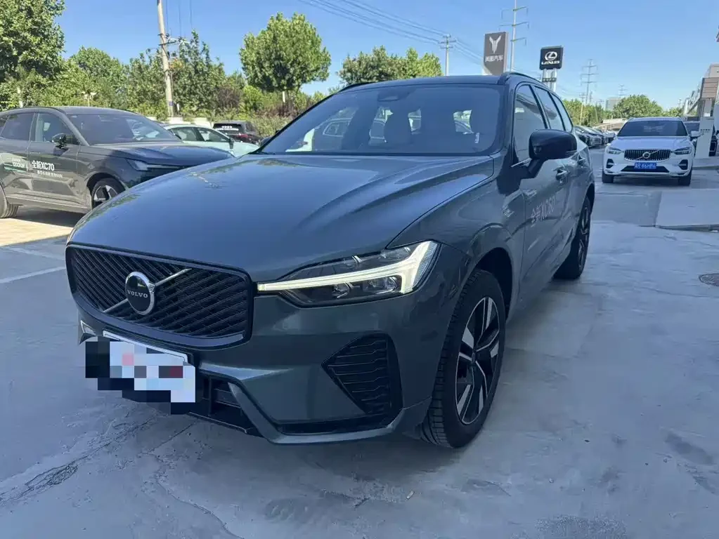 Volvo XC60 2026 B5 Sport