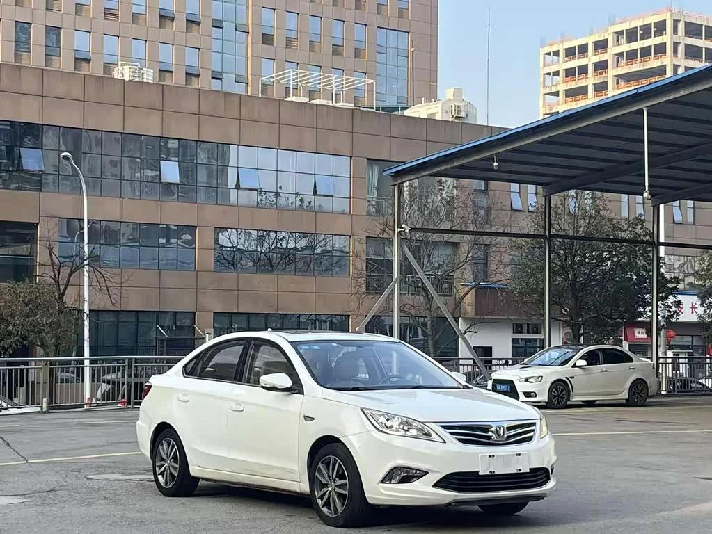 Changan Eado 2015 1.6L MT Luxury V