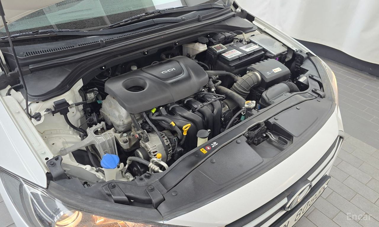 Hyundai Avante 1.6 GDI Plus — Фотографии автомобиля 5