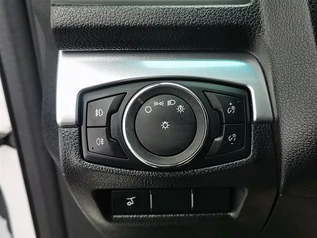 Ford 2016 2.3T Elite — Фотографии автомобиля 21