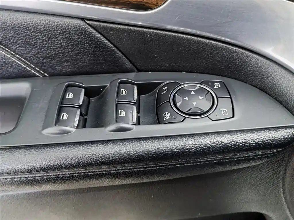 Ford 2016 2.3T Elite — Фотографии автомобиля 9