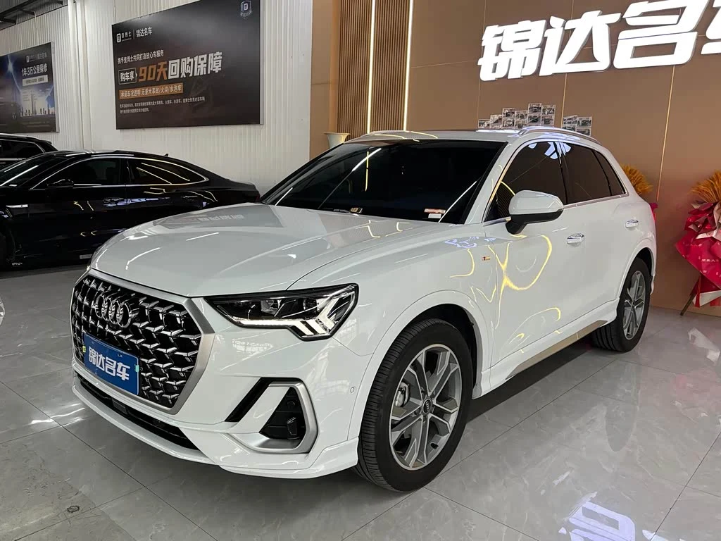 Audi Q3 2024 40 TFSI Fashion