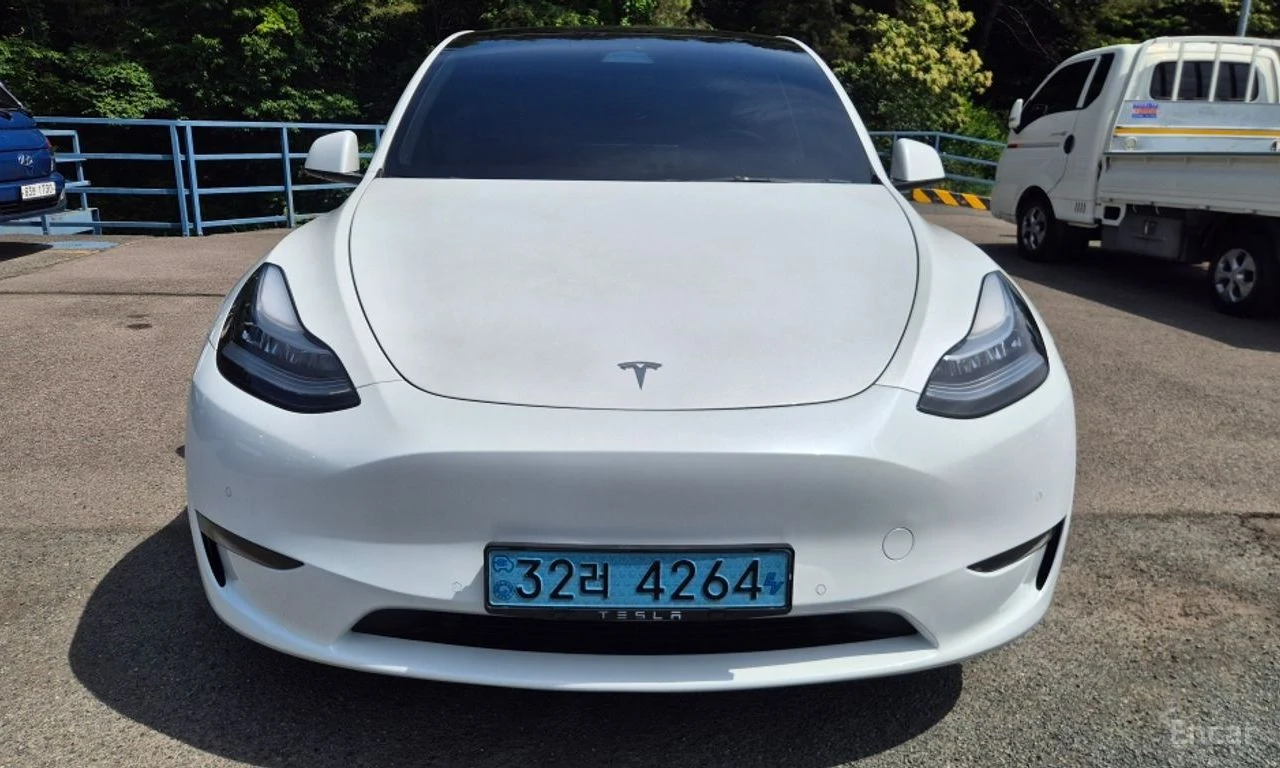 Tesla Model Y Long Range AWD