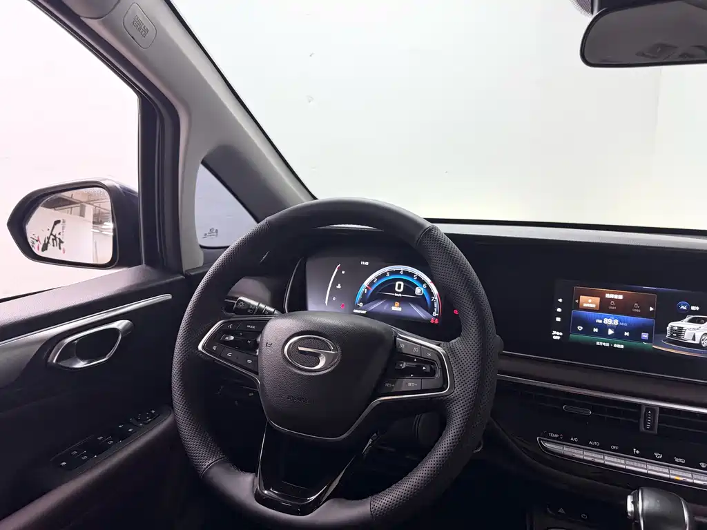 GAC M6 2021 270T DCT Premium （7 мест） — Фотографии автомобиля 15