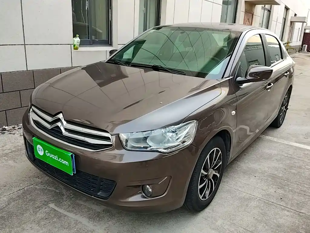 Citroen 2015 1.6L MT Fashion